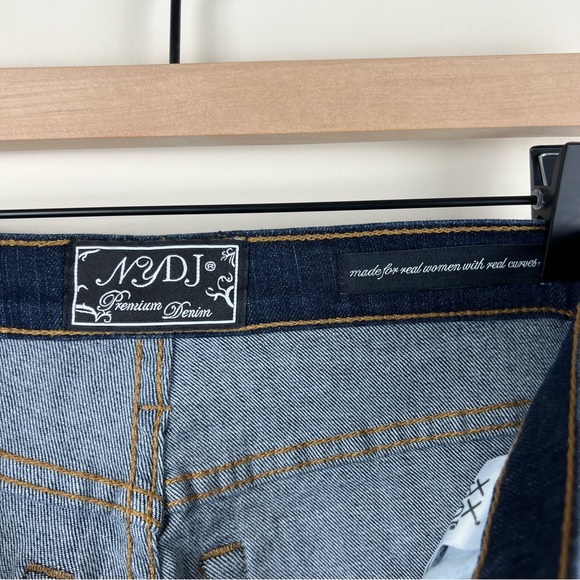 NYDJ | Premium Denim Cropped Petite Jeans - Picture 5 of 8